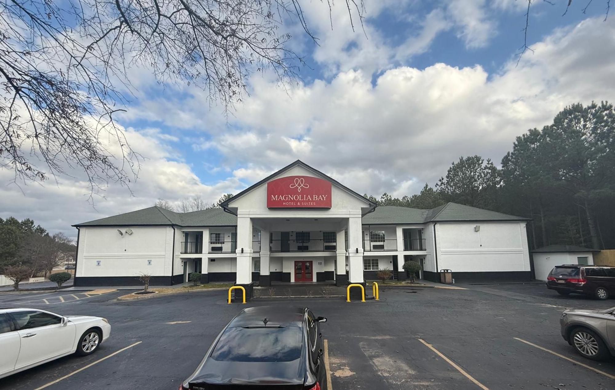 Magnolia Bay Hotel & Suites Jonesboro Exteriör bild