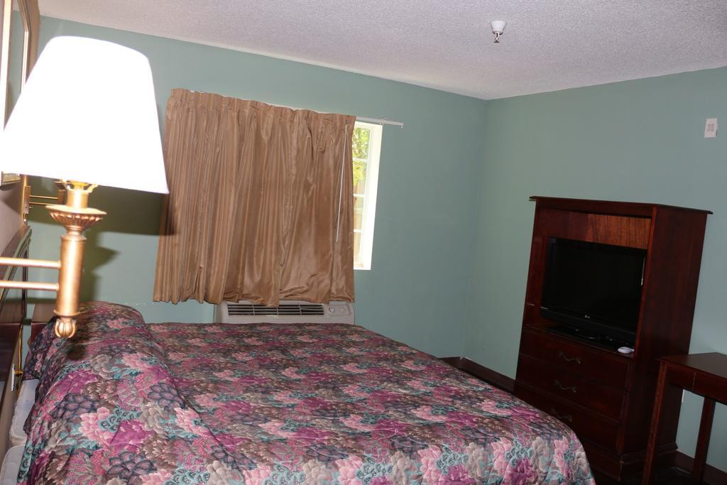 Magnolia Bay Hotel & Suites Jonesboro Exteriör bild