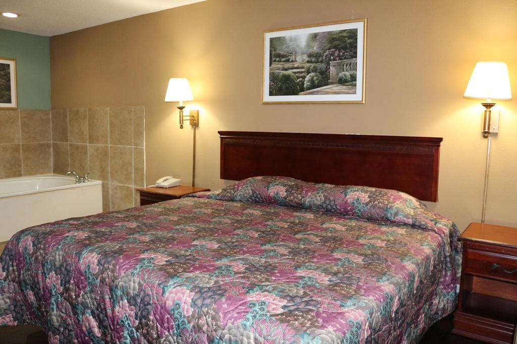 Magnolia Bay Hotel & Suites Jonesboro Exteriör bild