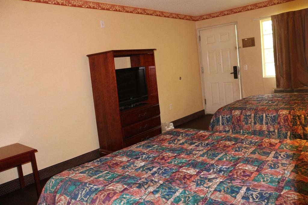 Magnolia Bay Hotel & Suites Jonesboro Exteriör bild