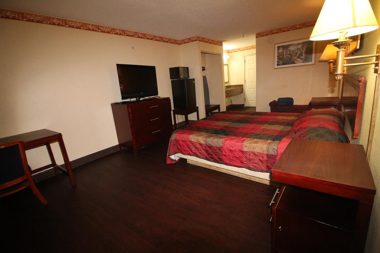Magnolia Bay Hotel & Suites Jonesboro Exteriör bild