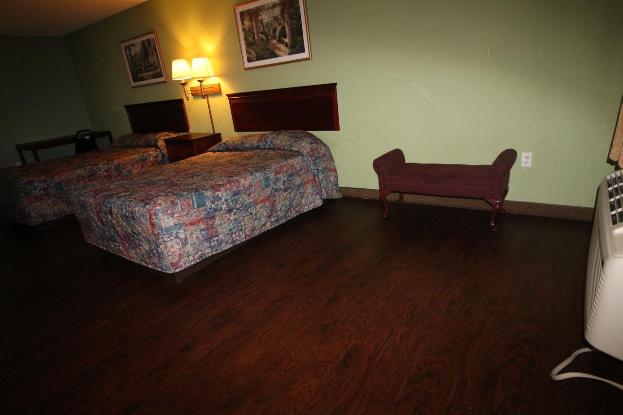 Magnolia Bay Hotel & Suites Jonesboro Exteriör bild