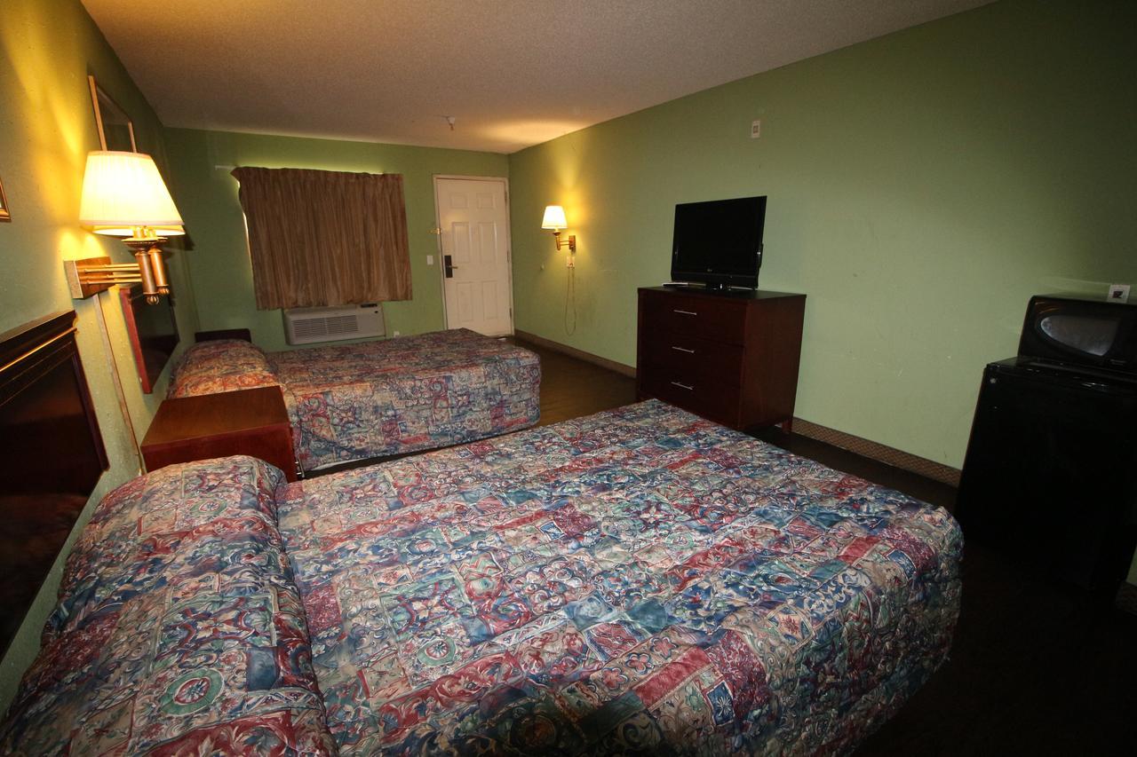 Magnolia Bay Hotel & Suites Jonesboro Exteriör bild